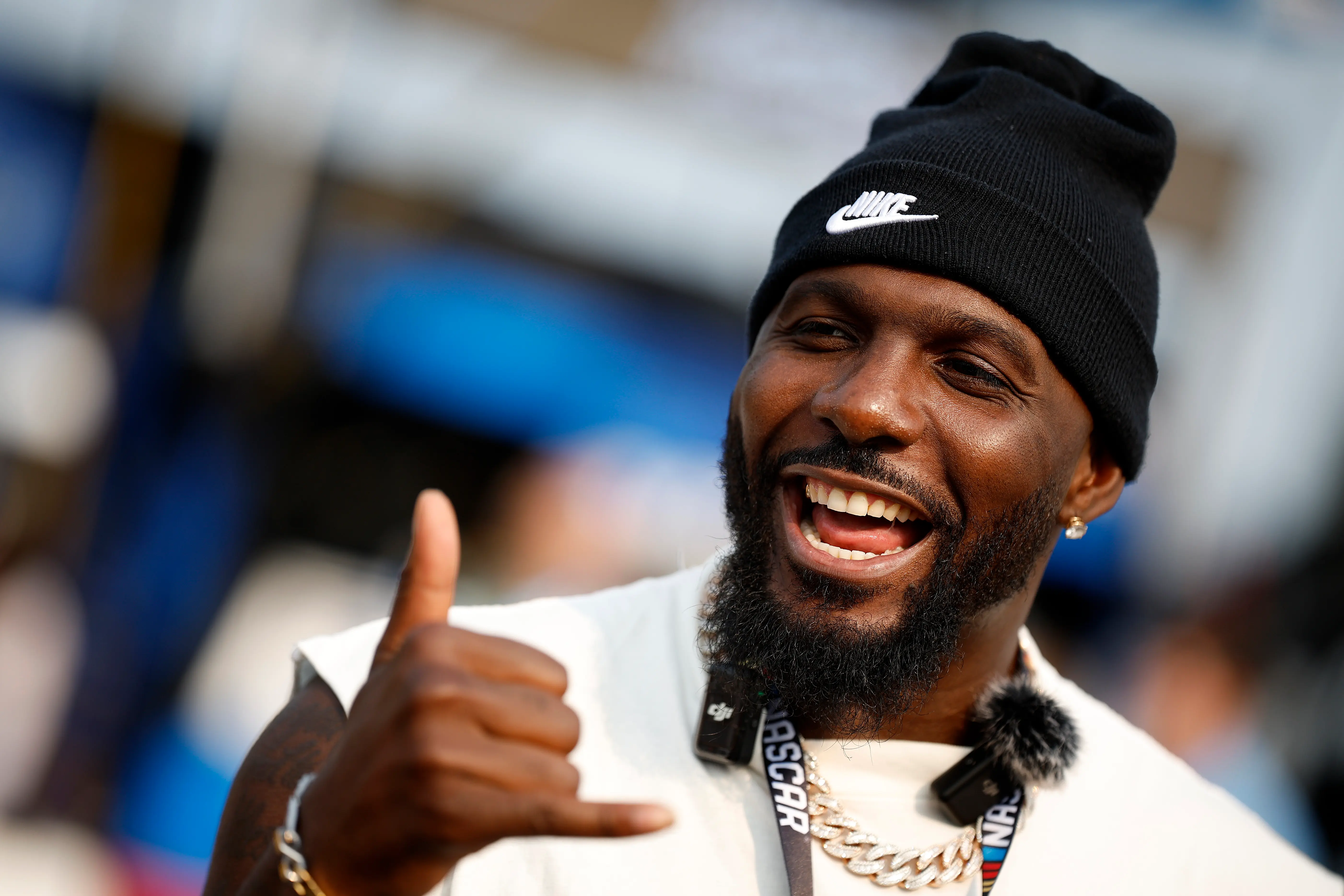 Dez Bryant is in the news for his online feud with Nicki Minaj (Image via Sean Gardner/Getty Images)