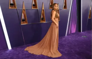 Jennifer Lopez (Image via Everett Collection)