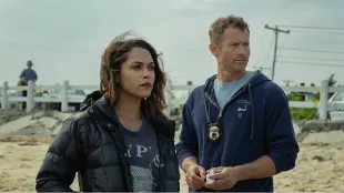Jackie and Ray in Hightown (Image via Netflix)