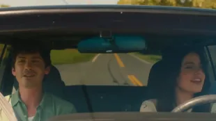 A scene from Oh, Hi! (Image via YouTube/@SonyPicturesClassics)