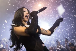 Cardi B Hosts WWE SummerSlam 2025 Night 1 Amid Mixed Reactions from Fans