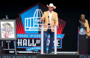 Jared Allen (Image via Getty)